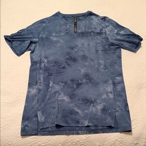 lululemon athletica Blue Cloud Short Sleeve Tee